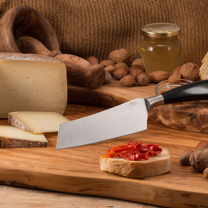 Coltelleria Saladini- Cutting-Edge Italian Knives With a Rich History