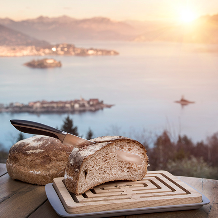 Legnoart Vitto Light Ash Wood Bread Cutting Board with Crumb Tray in Wood Fiber