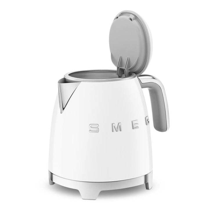 Smeg Retro Style Electric KLF05 White Mini Kettle